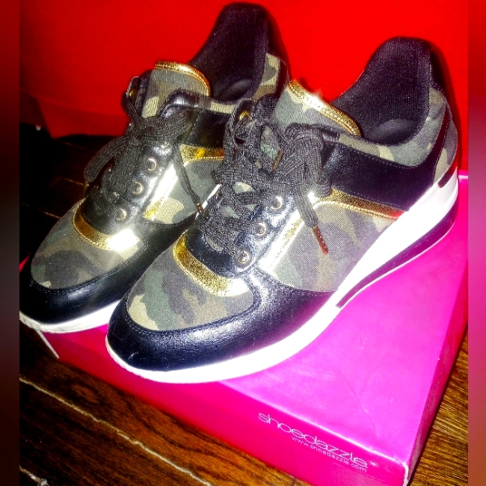 ShoeDazzle Camouflage Sneakers